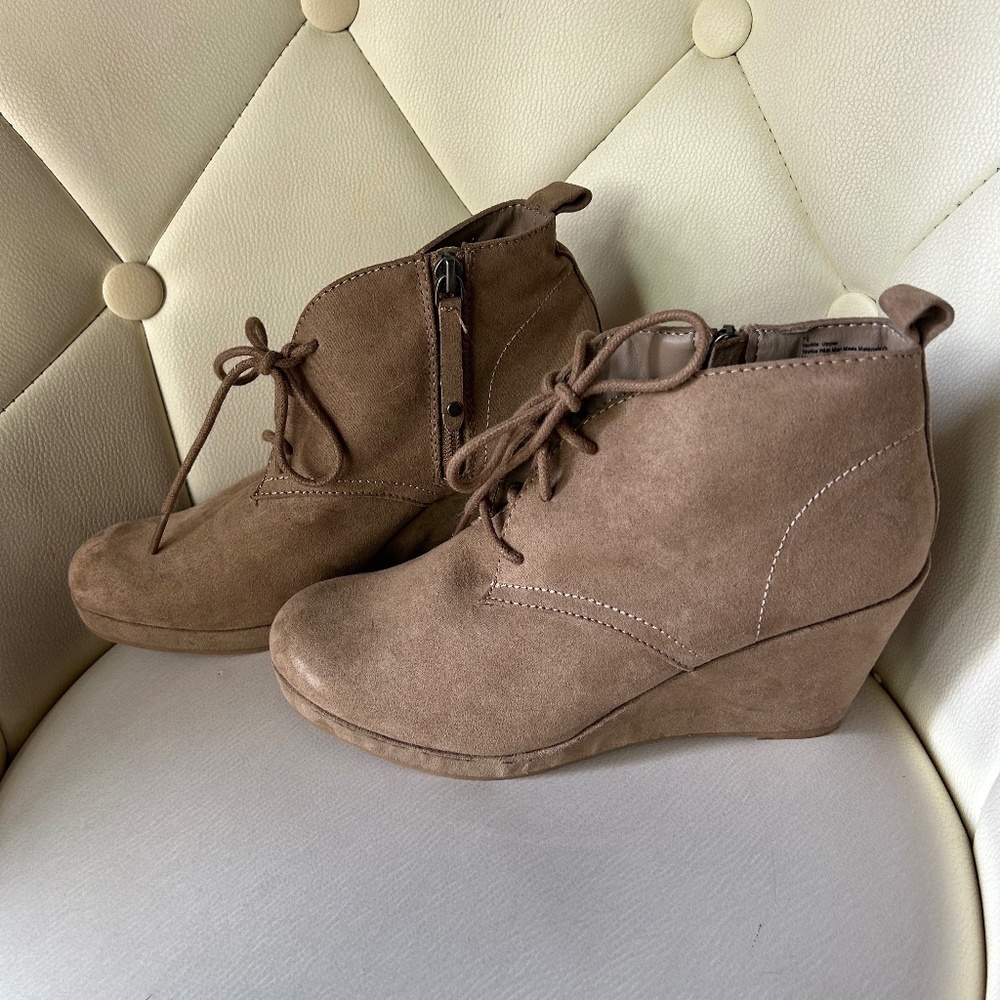 Taupe Wedge Shoes | 7.5 | Never Been Worn